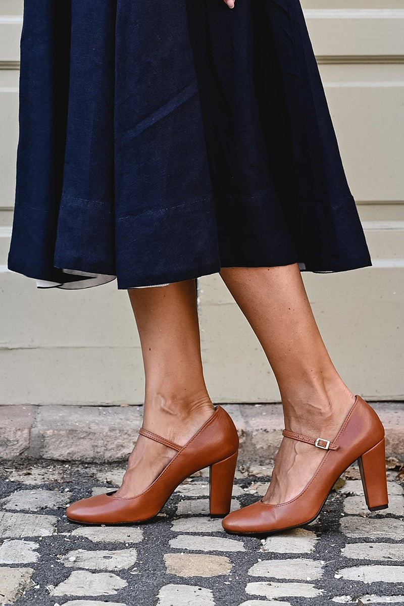 Elizabeth | Comfortable Low-Heel Sandals