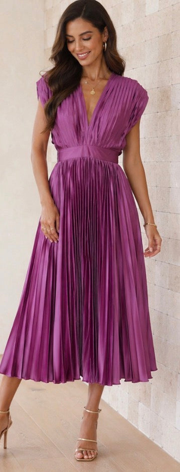 Priscilla | Timeless Pleated Midi Dress
