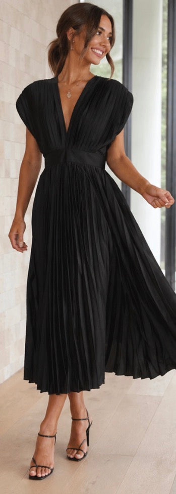 Priscilla | Timeless Pleated Midi Dress