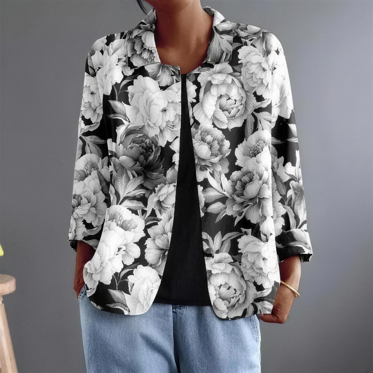 Leontina | Monochrome Peony Blouse