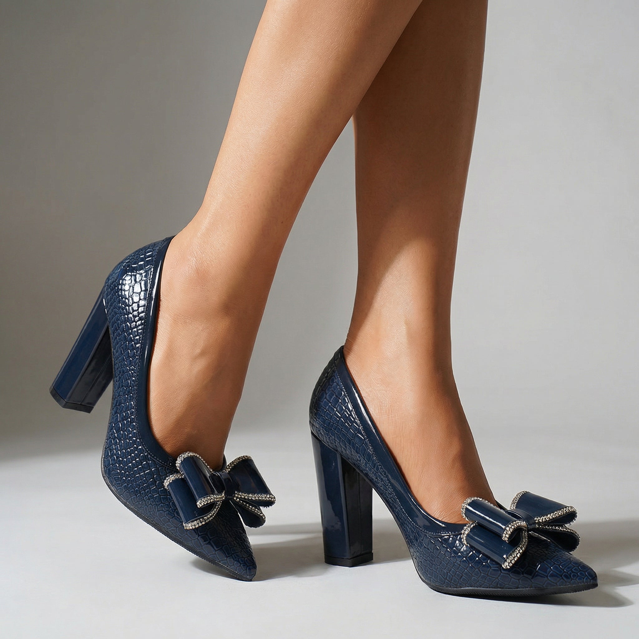 Camilla | Croc-Embossed Bow Pump
