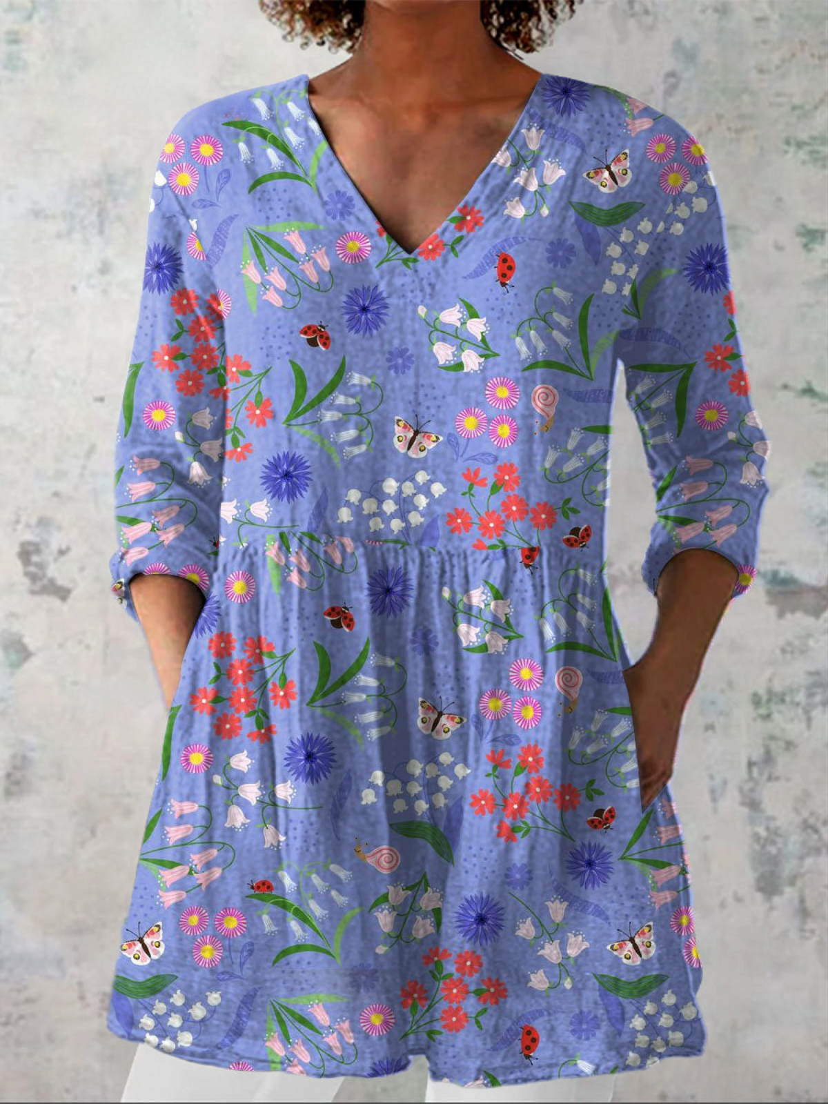 Elizabeth | Long Blouse with V-Neck