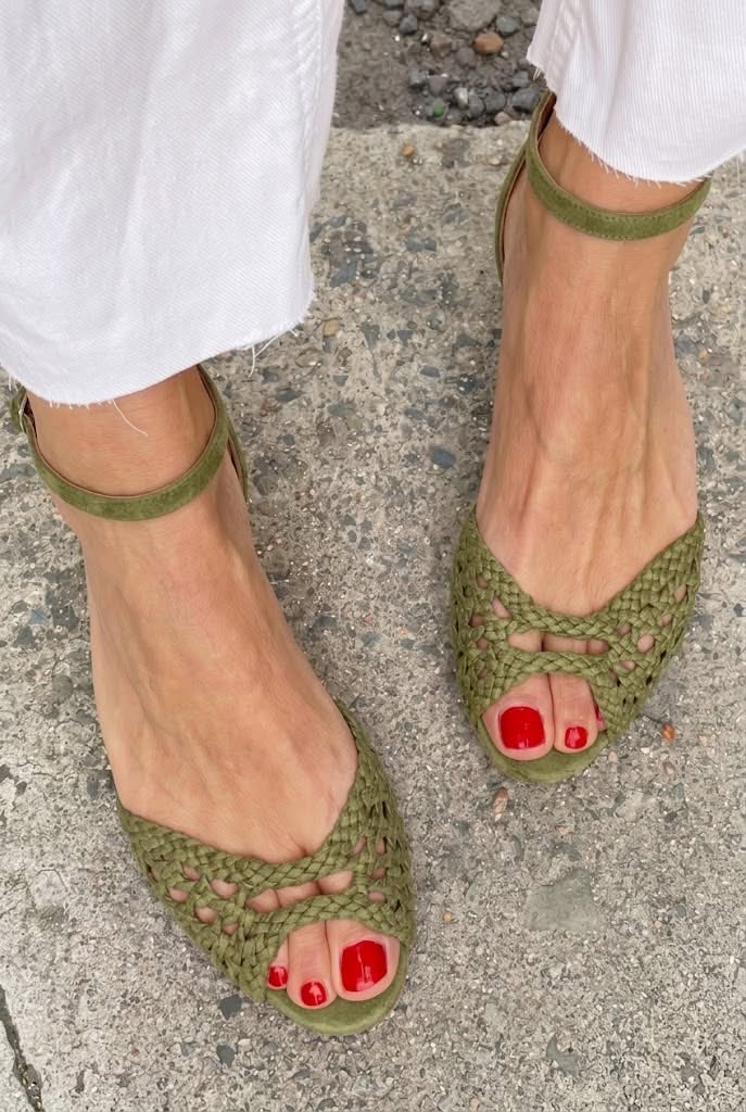 Abigail | Woven Gold Sandals