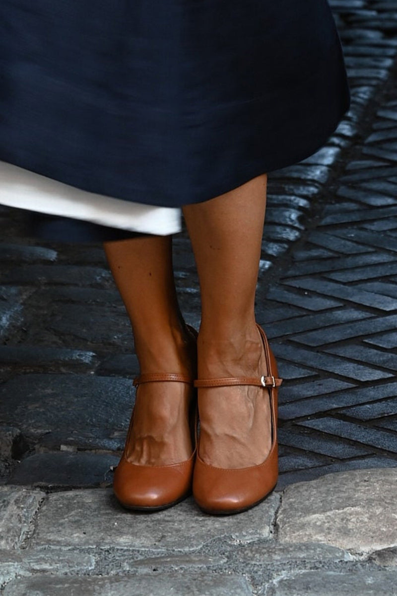 Elizabeth | Comfortable Low-Heel Sandals