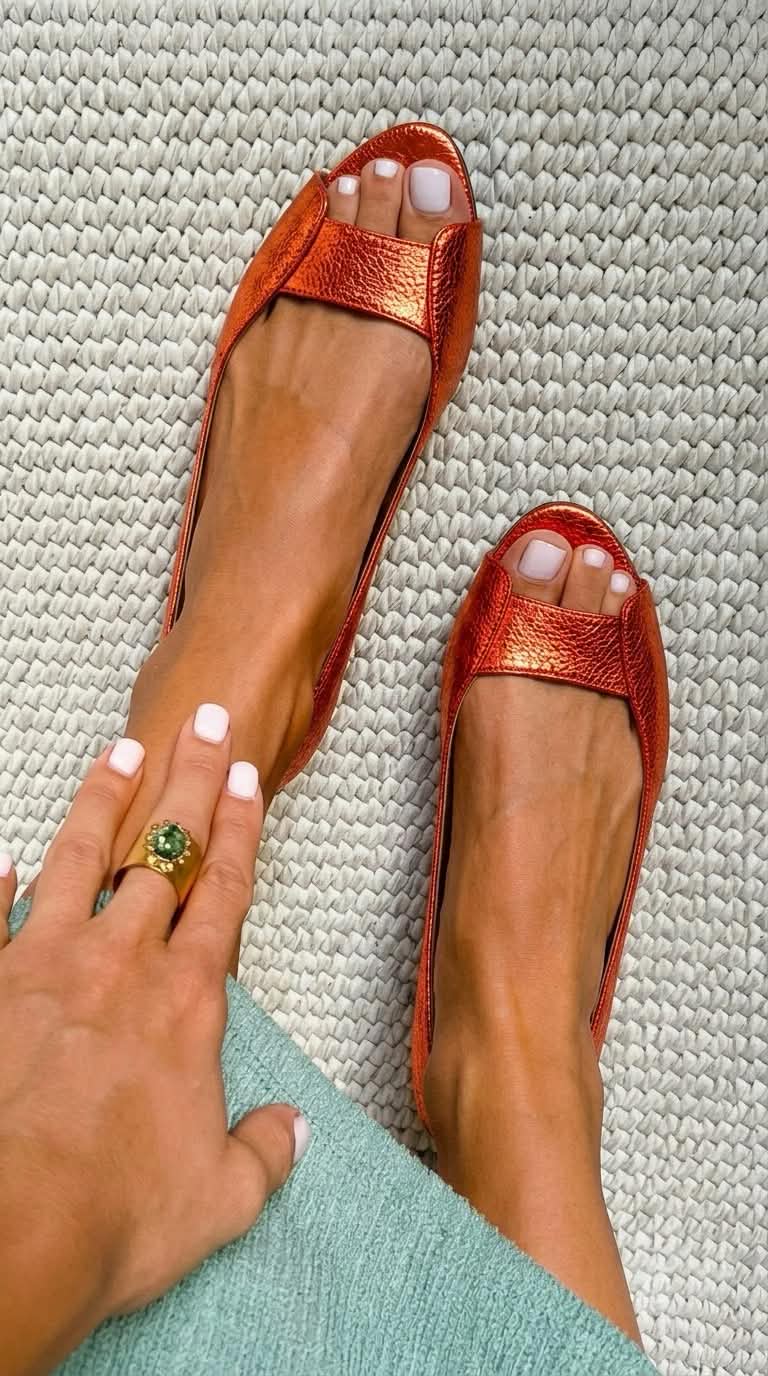 Evelyn | Chic Comfort Golden Sandals