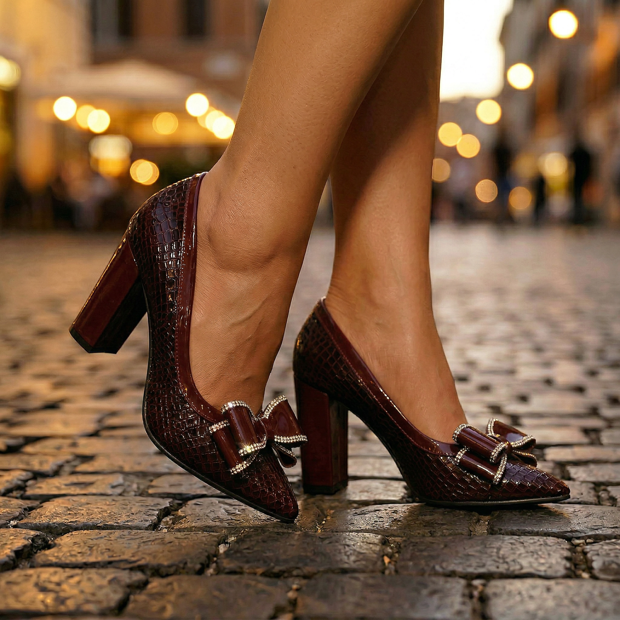 Camilla | Croc-Embossed Bow Pump